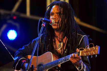 Cantautor Raúl Torres inició gira nacional por Guantánamo Cantautor Raúl Torres inició gira nacional por Guantánamo